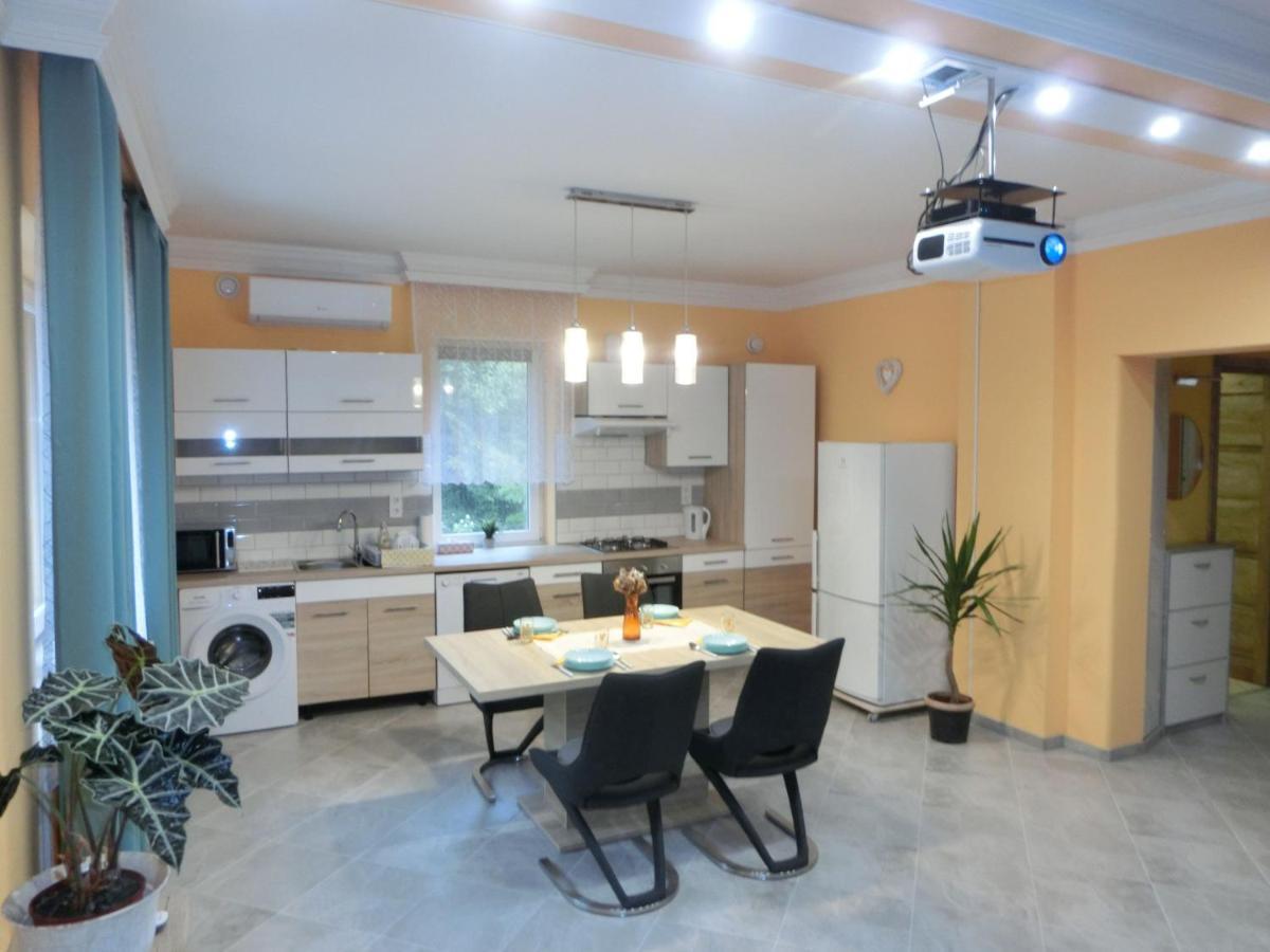 Pilis Apartman Piliscsaba Exterior photo